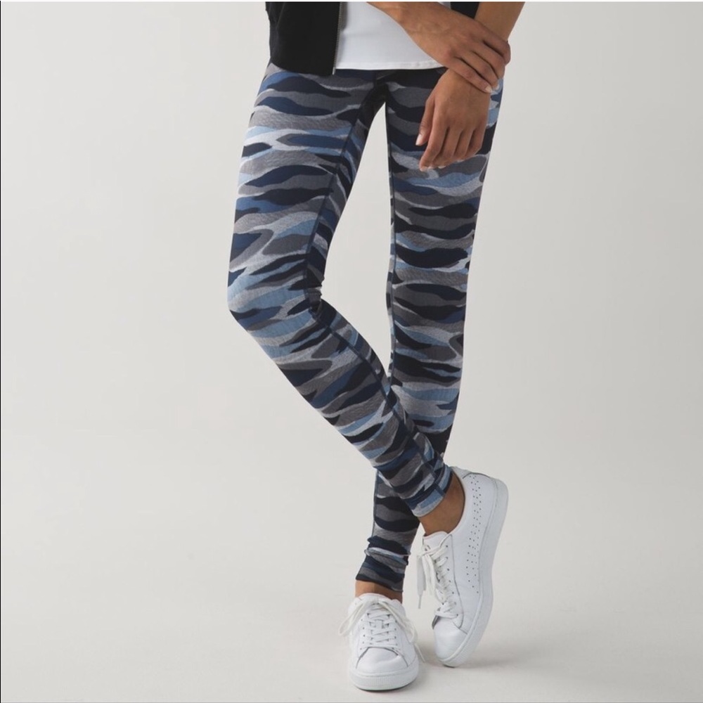 Blue camo lululemon leggings size 8